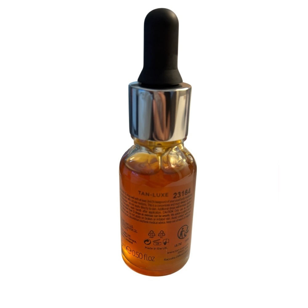Tan-Luxe Illuminating Self-Tan Drops - Picture 3 of 3